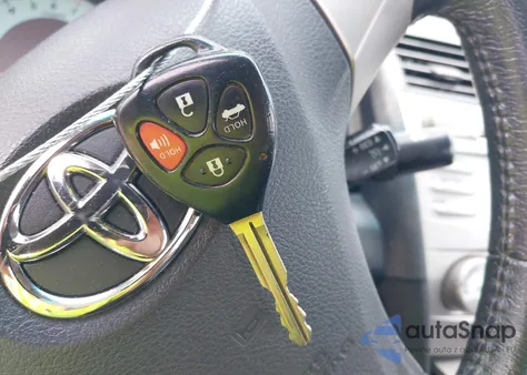 2010 Toyota Camry Se/Le/Xle z USA, uszkodzony, nr VIN 4T1BF3EK6AU042181